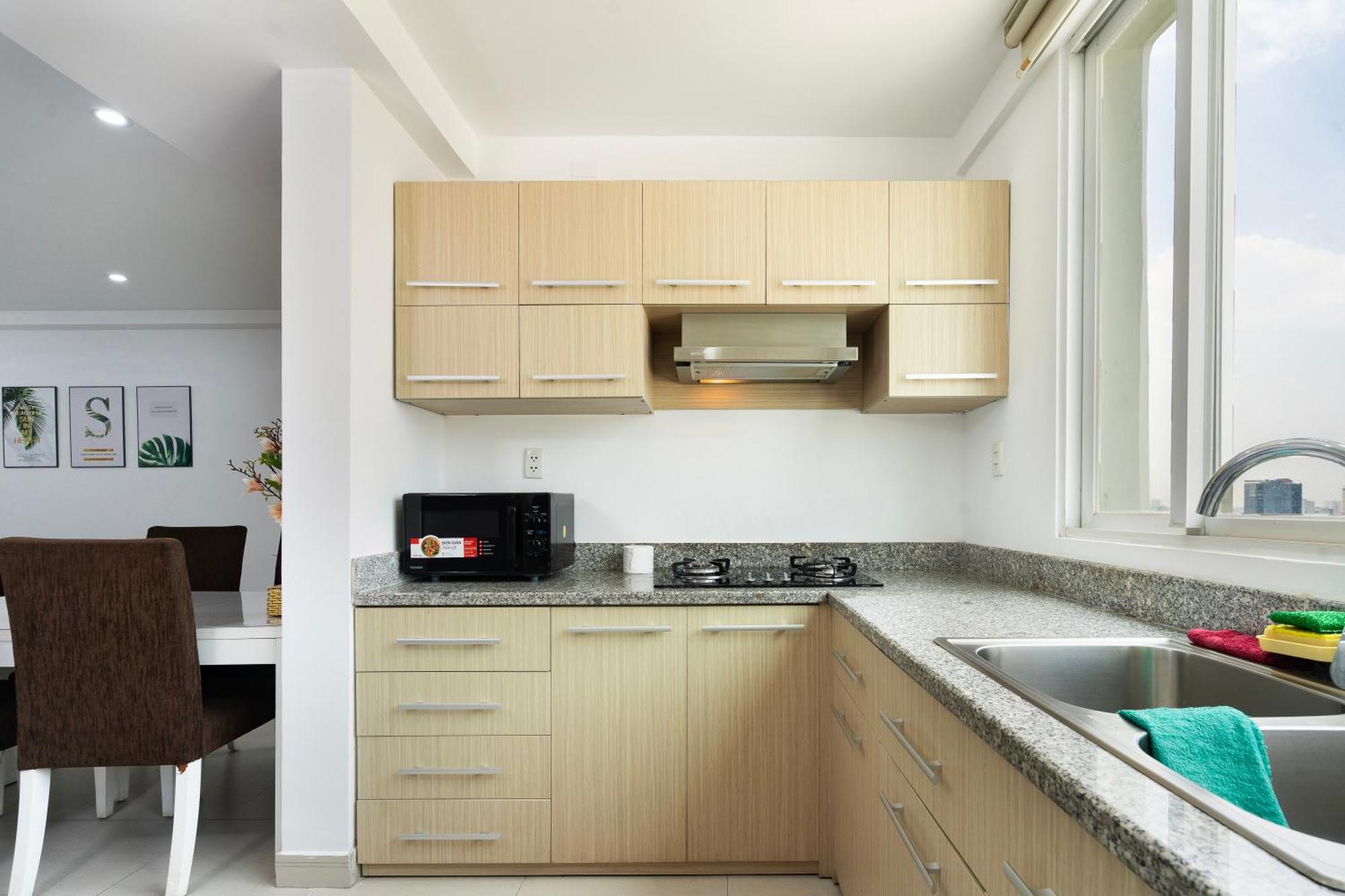 International Plaza, District 1 Apartment
