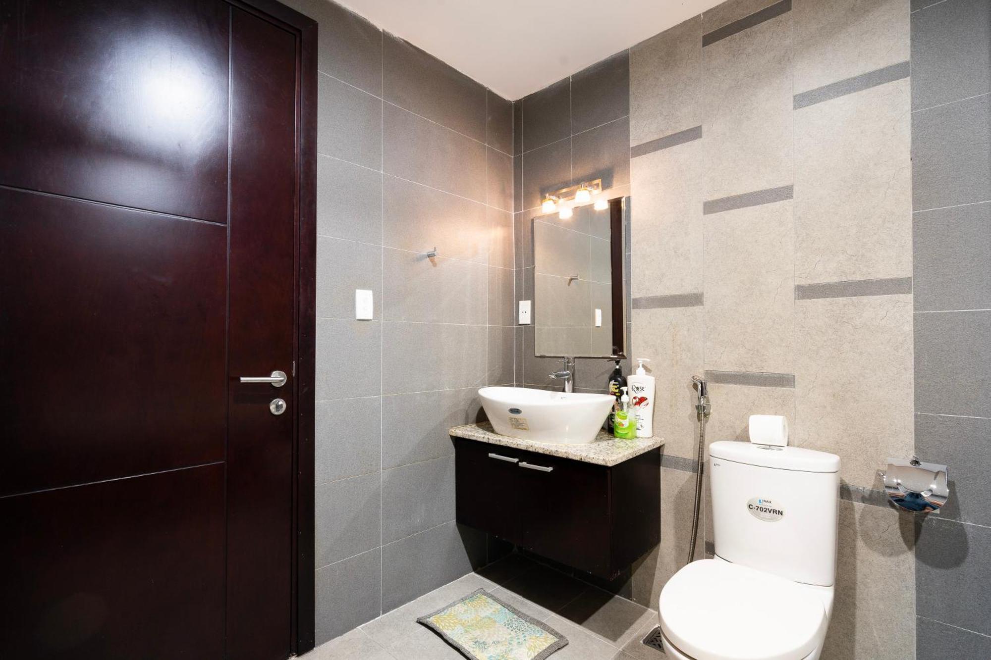 Apartment International Plaza, District 1 *