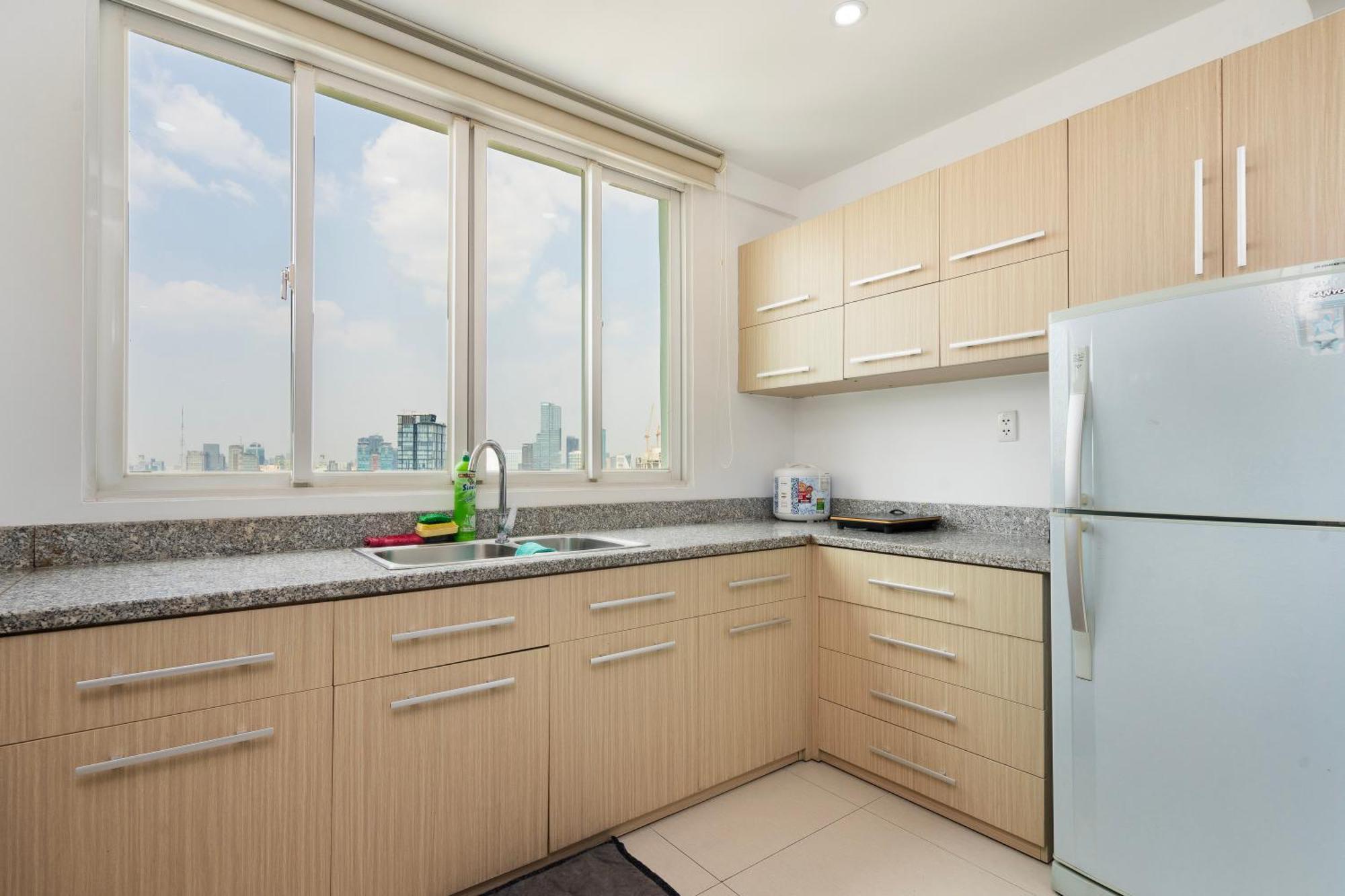 International Plaza, District 1 Apartment *