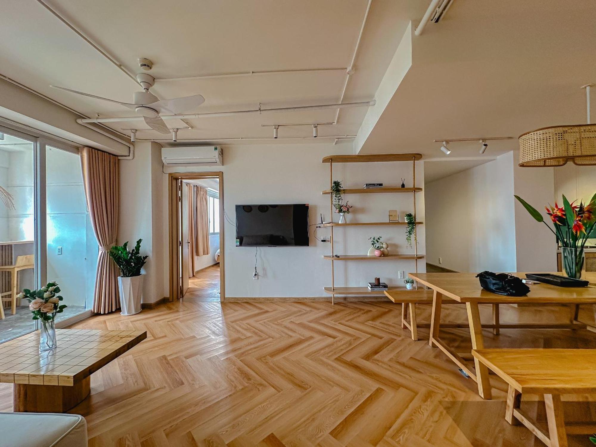 International Plaza, District 1 Apartment
